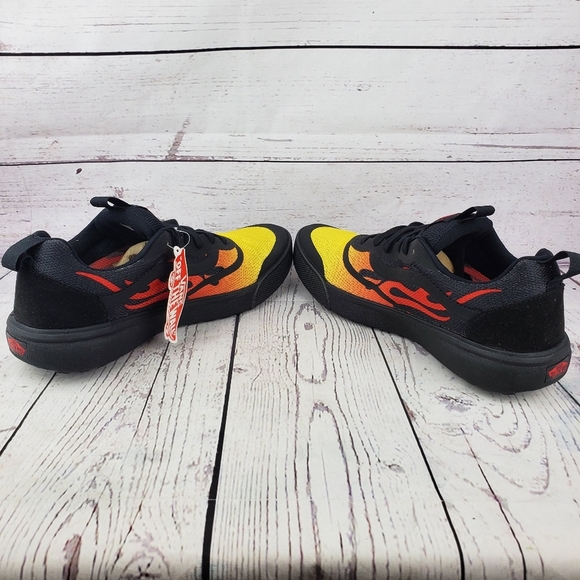 *Sold New Van's Ultrarange Rapid Black Flames - Picture 6 of 9